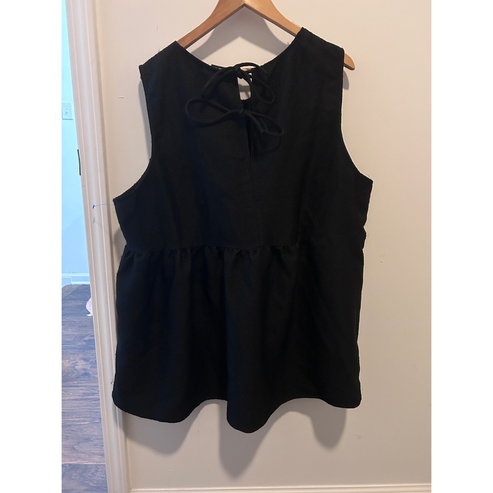 NWT WHO WHAT WEAR Black Textured Peplum Tie Back Sleeveless Top Plus Size 3X